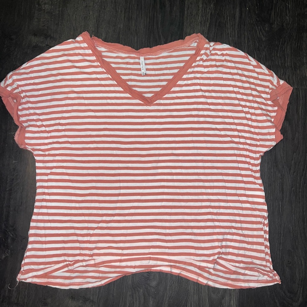 Z SUPPLY peach and white loose fitting tshirt. Size small.